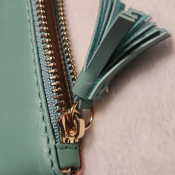 NWOT Rachel Pally reversible clutch. Fun design. - Picture 7 of 12